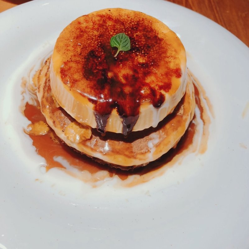 クレームブリュレ&ココナッツ・パンケーキ(アロハテーブル　テラスモール湘南)