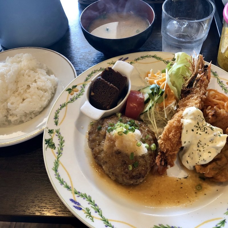 バラエティランチ(洋風食堂 枝)