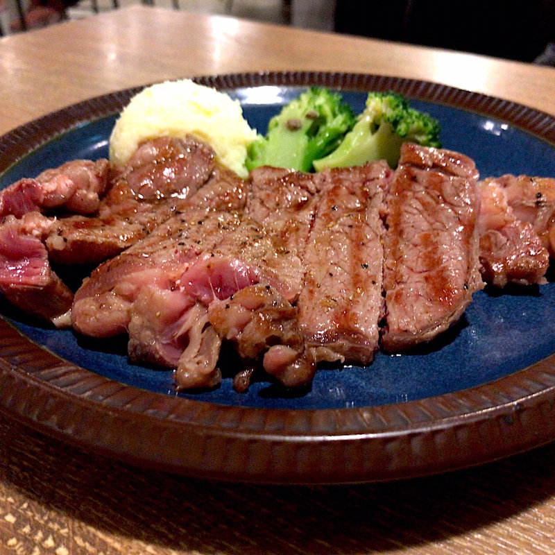 大判サーロインステーキ(肉バル グラッチェ)