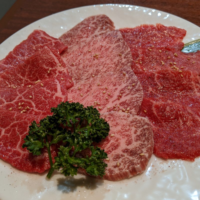 赤身盛り合わせ(焼肉ブルズ亭 中野坂上店)