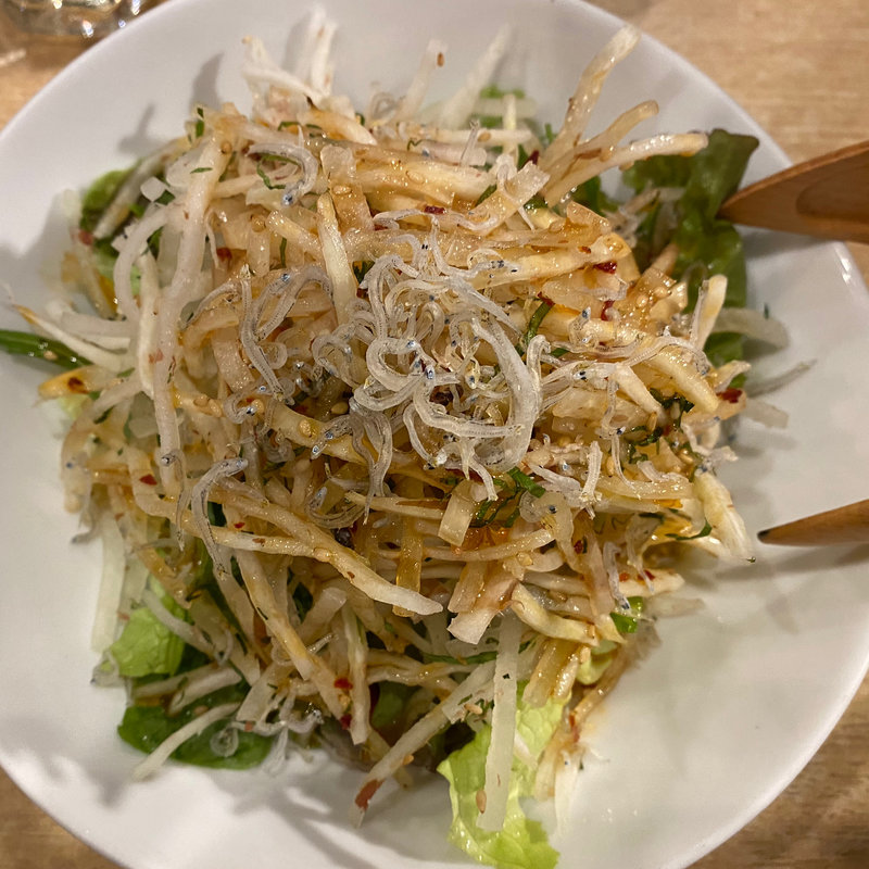 ジャコと大根のシャキシャキサラダ(七輪焼肉 肉屋 )