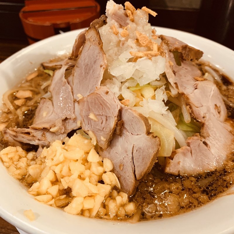 肉じろう(魁 肉盛りつけ麺 六代目 けいすけ 湯島店)