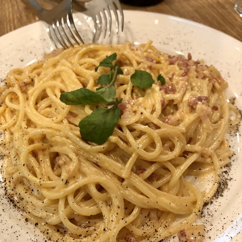 カルボナーラスパゲティ(わいん厨房たるたる)
