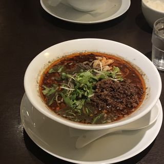 黒胡麻坦々麺(四川担担麺 阿吽 湯島本店)