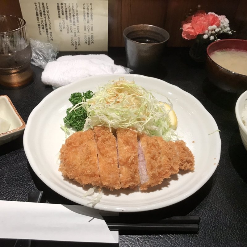 ロースカツ定食(もち豚とんかつ たいよう)