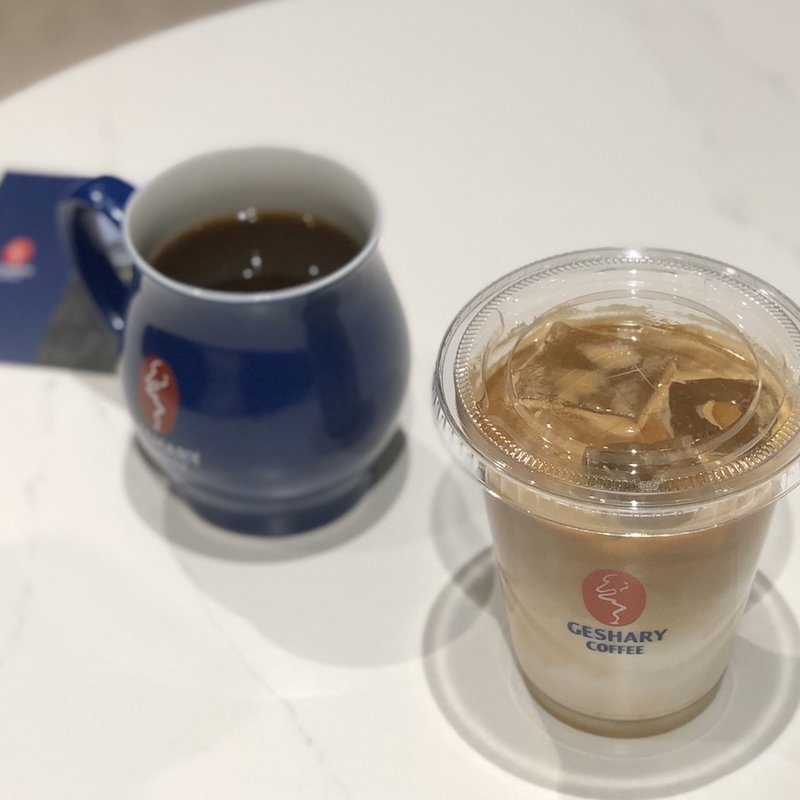 ラテ(GESHARY COFFEE 日比谷店)