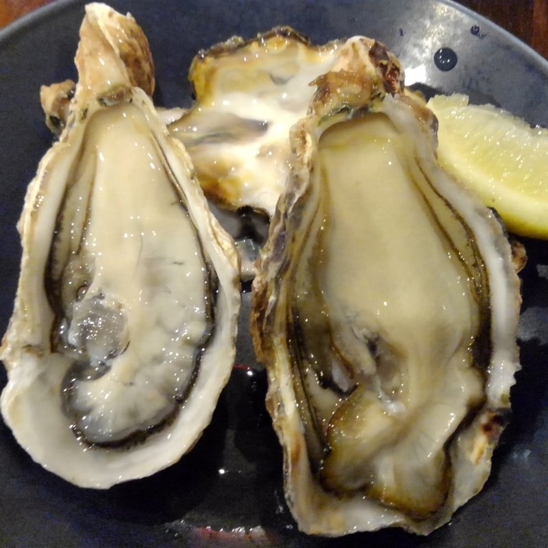 生牡蠣(東京MEAT酒場 石神井公園店)