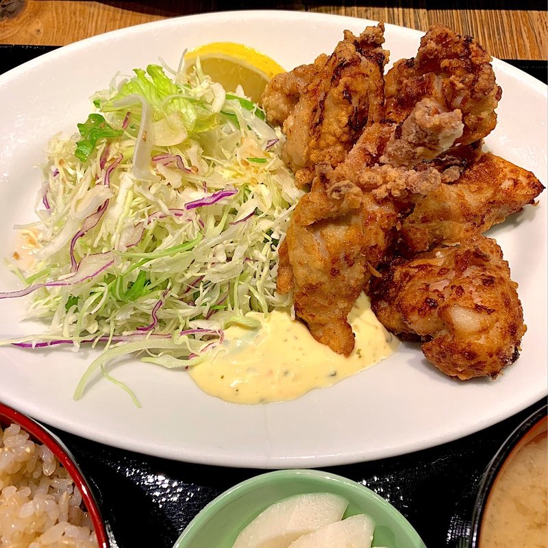 唐揚げ定食(素材酒場 酵然美健)