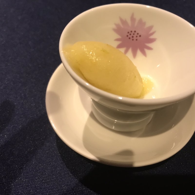 コース　お口直し　りんごのソルベ(スポンタネ )