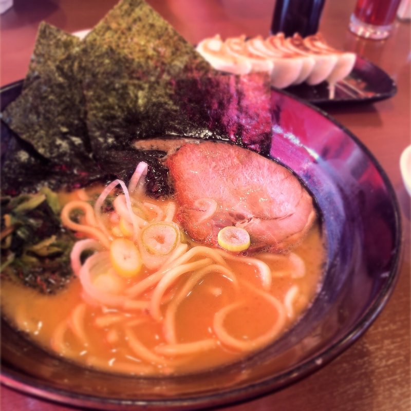 豚骨ラーメン醤油(にのみや )