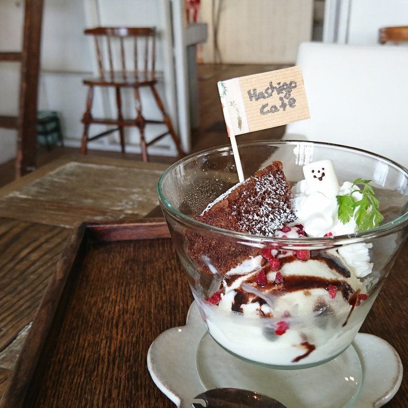 ミホズキッチンさんのリッチケーキパフェ ココア(Hashigo Cafe （ハシゴカフェ）)