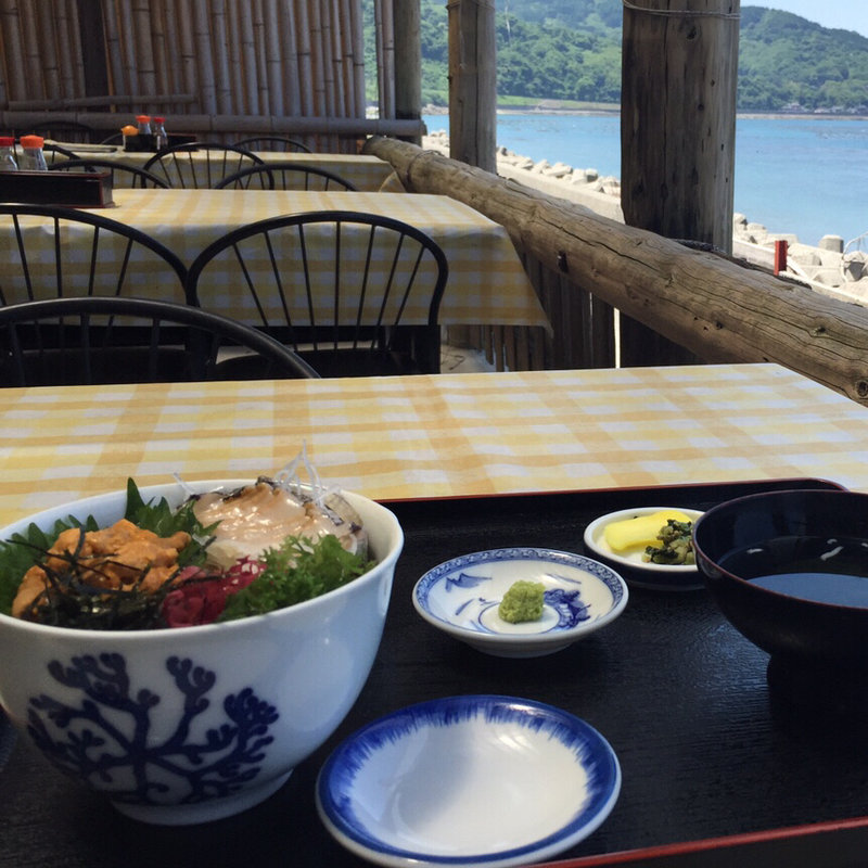 うにあわび丼（白）(丸健水産 （まるけんすいさん）)