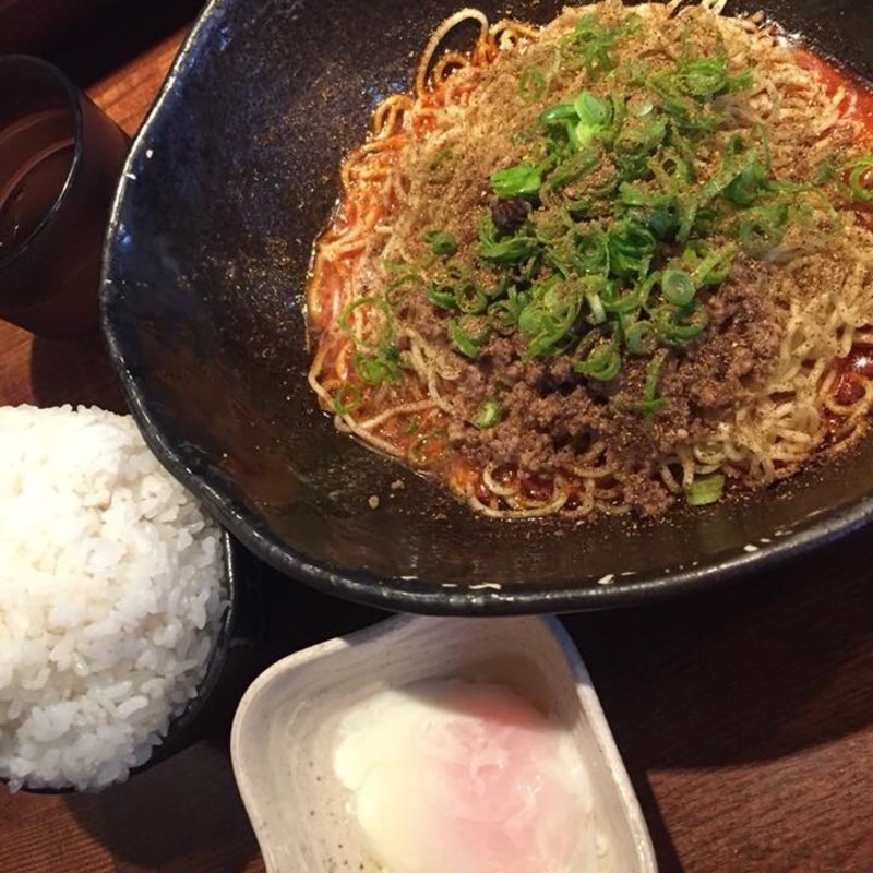 汁なし坦坦麺4辛大盛 温泉玉子 ライス(汁なし担担麺専門 キング軒 東京店)