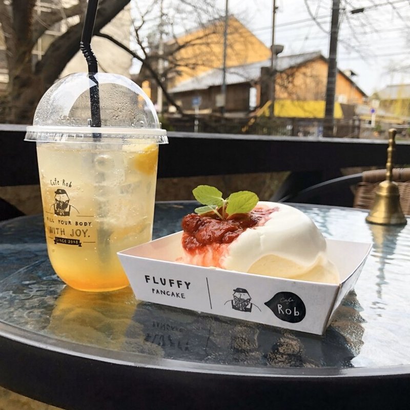 ストロベリーパンケーキ(cafe rob 京都)