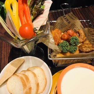 鎌倉野菜とチーズフォンデュ(新宿ガーデンファーム 新宿東口駅前店 )