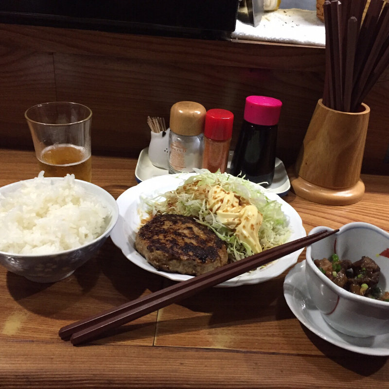 ハンバーグ定食(くわ焼半蔵 )