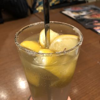 生レモンサワー(伊達の牛たん本舗 キッテグランシェ店)