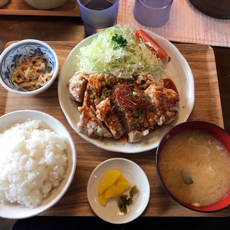 日替わり定食（唐揚げ）(とんかつ割烹 やすいみ〜と)