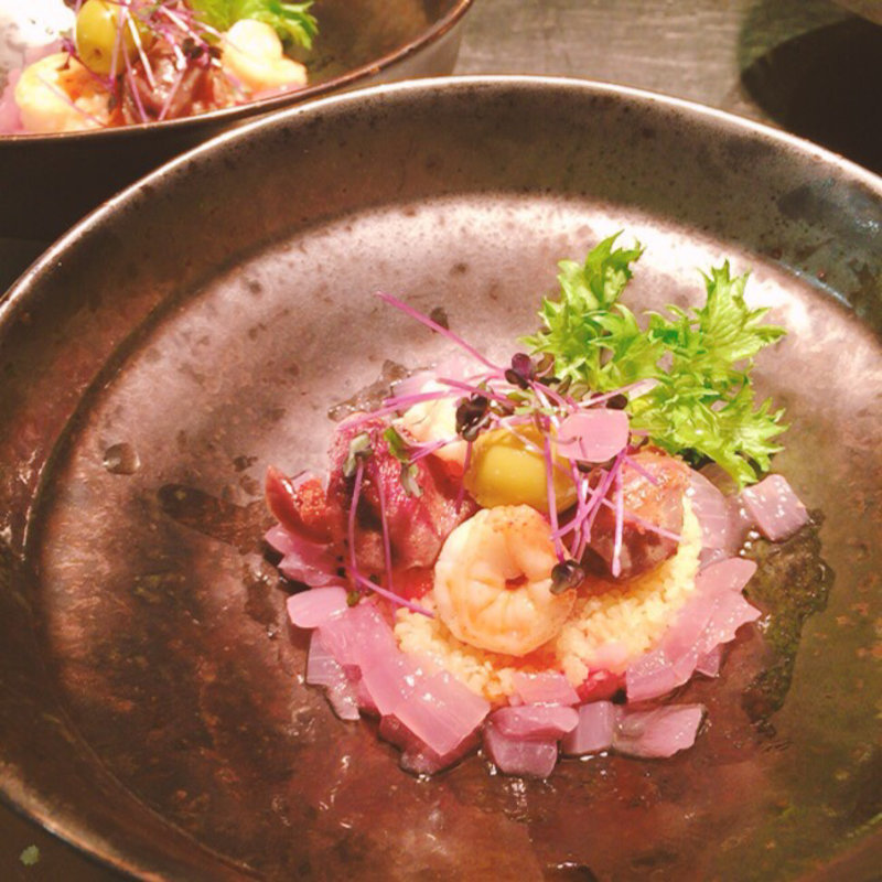 砂肝のコンフィ、生ハムオリーブのタブレ(STEREO Kamakura)