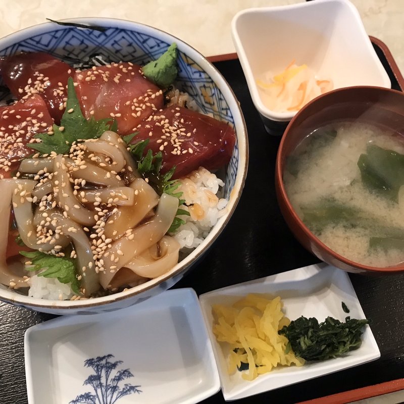 三色丼(まるかサービスステーション)