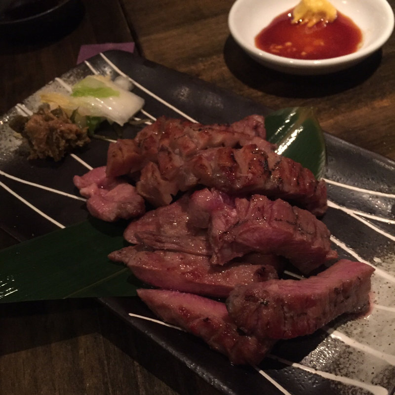 仙台名物!!厚切り牛タン(東北うまいもん酒場 伊達男)