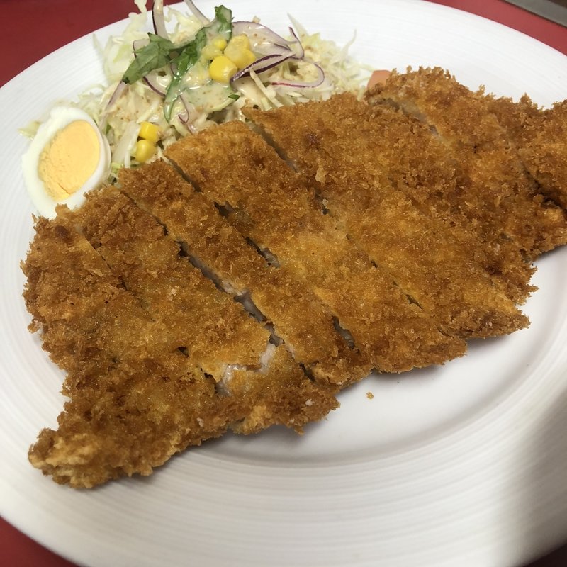 超ビッグ250g名物ロースカツ(食堂　せかい （WORLD KITCHEN）)