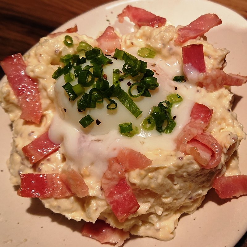 とろっと半熟卵のポテトサラダ(土間土間 蒲田店)