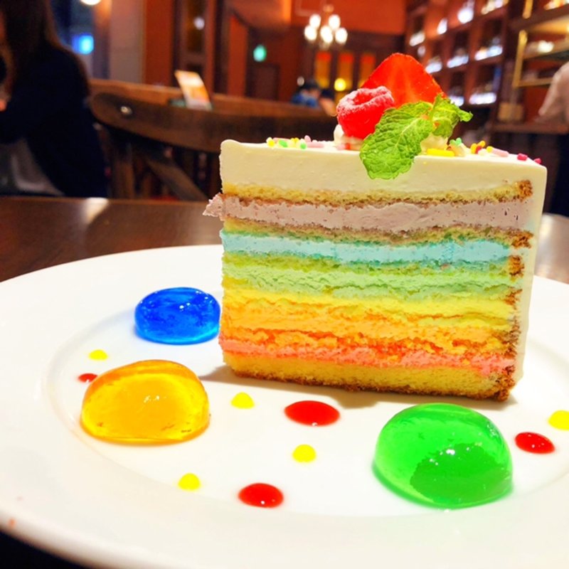 レインボーケーキ(コバラヘッタ お台場ヴィーナスフォート)