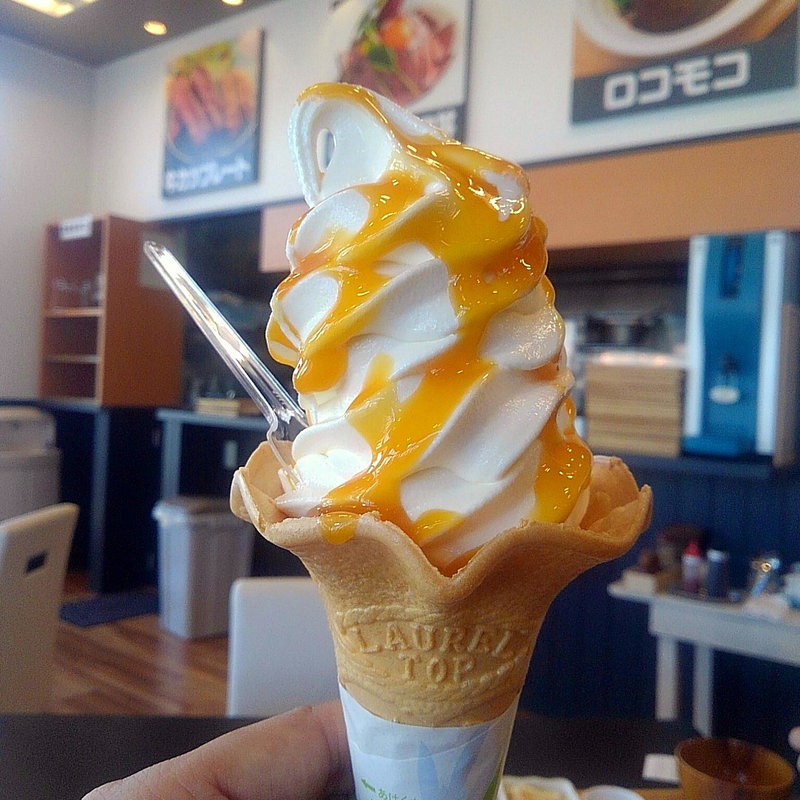 ソフトクリーム　トッピングマンゴー(おかまる食堂 )