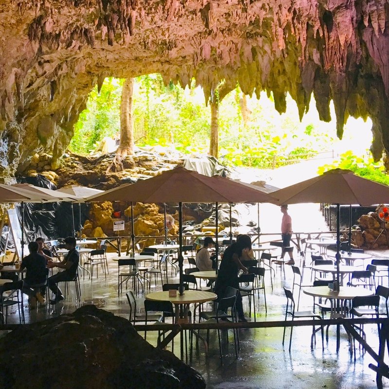 カフェ(ガンガラーの谷　ケイブカフェ （Cave Cafe）)