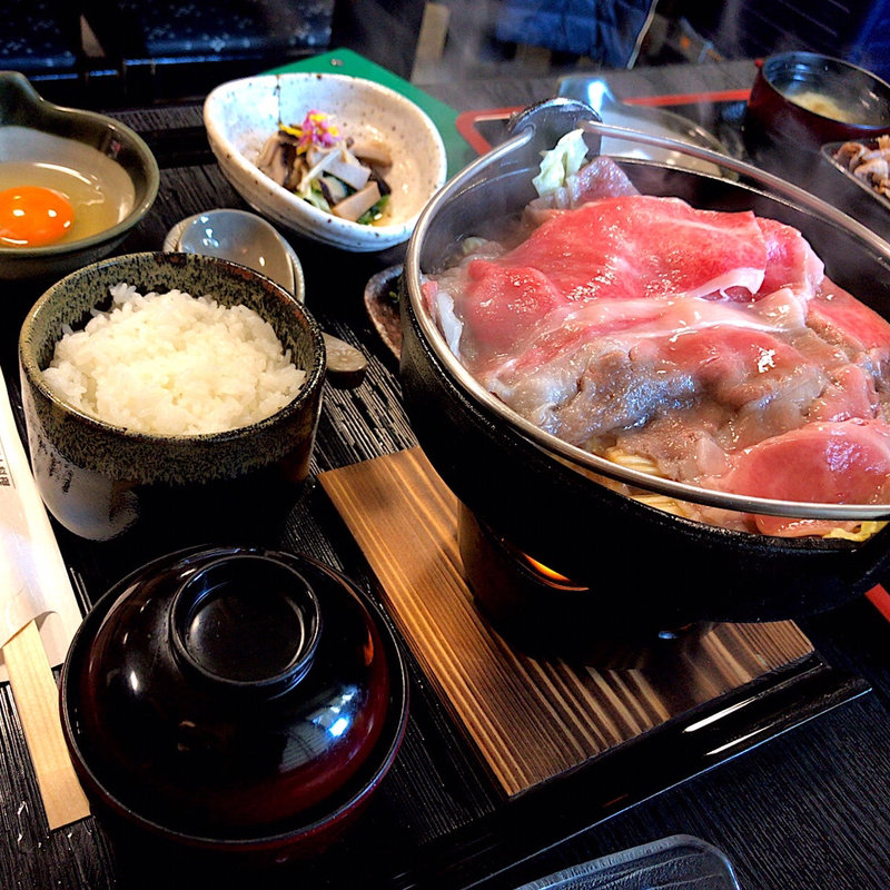 特選 牛鍋定食(米沢牛 牛鍋おおき)