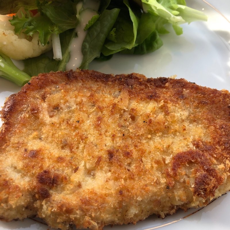 ミラノ風ポークカツレツ(かぼちゃ・わいん 美術館店)
