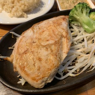 鶏ムネ肉のステーキ(200g)(筋肉食堂 銀座コリドー店
)