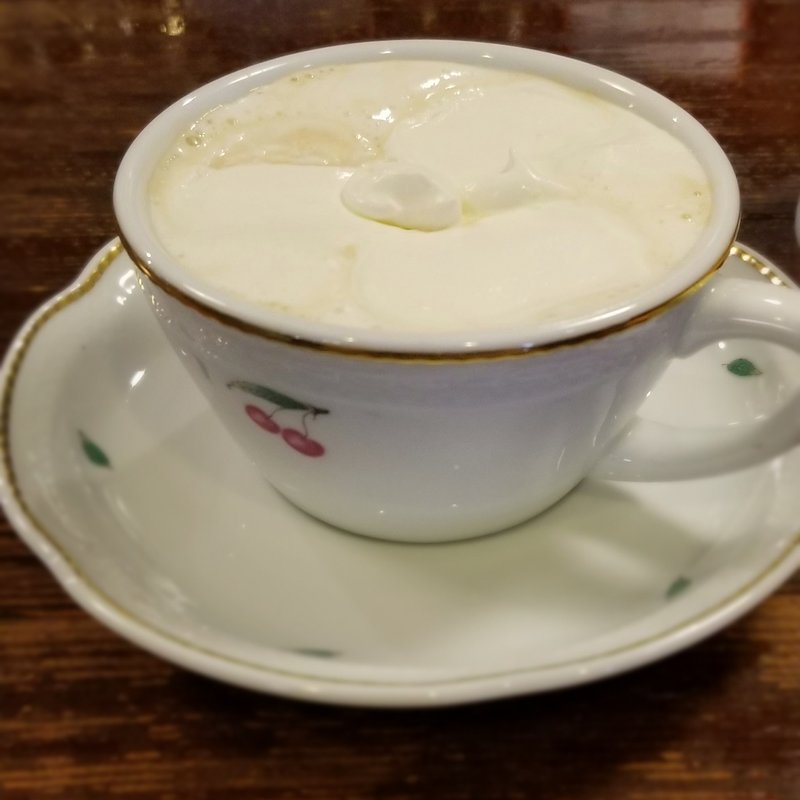 ウインナーコーヒー(自家焙煎 東出珈琲店 （ヒガシデコーヒーテン）)