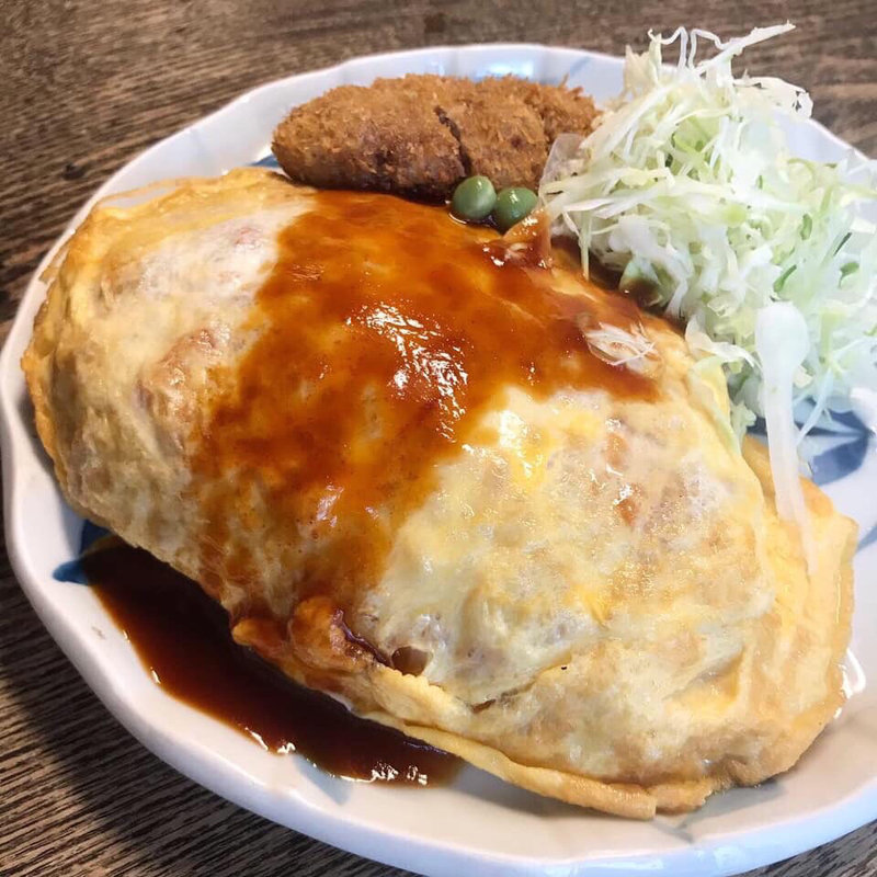 オムライスとメンチコロッケ(西洋料理 来福亭(ライフクテイ))