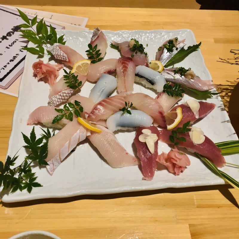 寿司(彩食や 一期一笑 （サイショクヤ イチゴイチエ）)