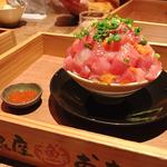 海鮮てっぺん丼 小丼(熱海銀座 おさかな食堂)