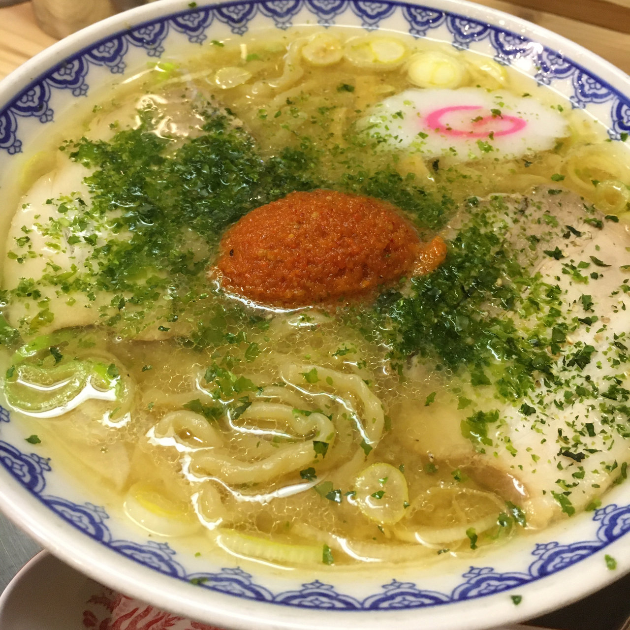 赤湯からみそラーメン(龍上海 横浜店 （リュウシャンハイ）)の口コミ一覧 | おいしい一皿が集まるグルメコミュニティサービス「SARAH」