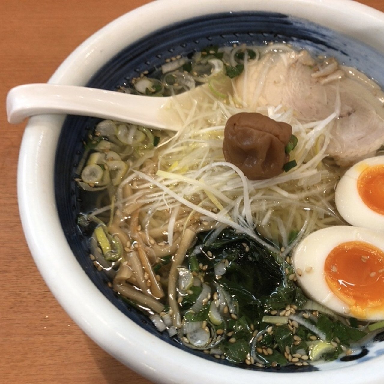 東京都の塩ラーメン 梅 のメニュー一覧 Sarah サラ