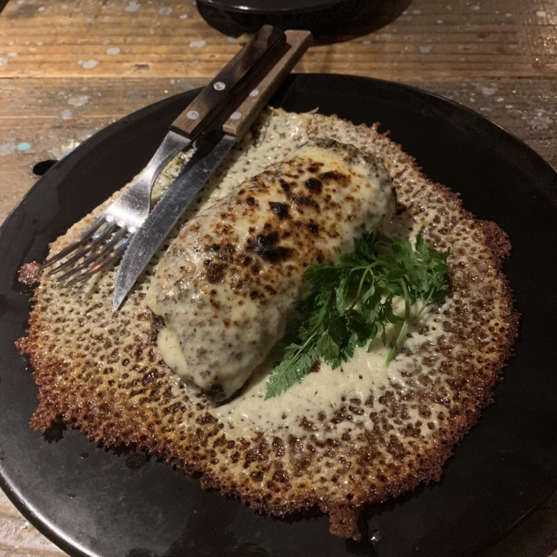 合鴨とモッツァレラチーズのグリル(WE ARE THE FARM 恵比寿店)