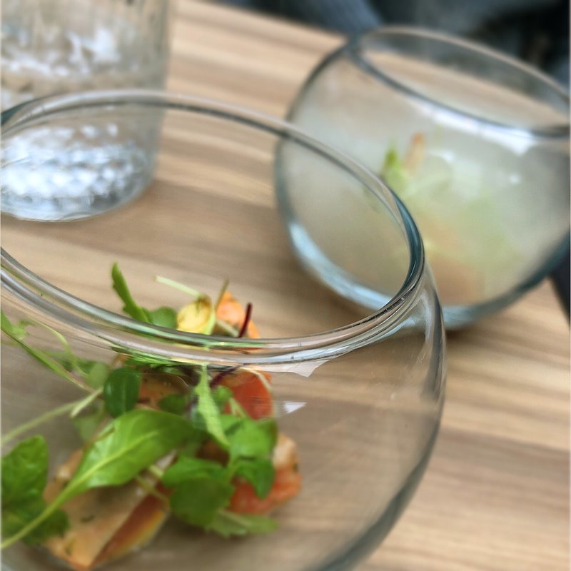 サーモンの瞬間スモーク(モダンダイニング6)