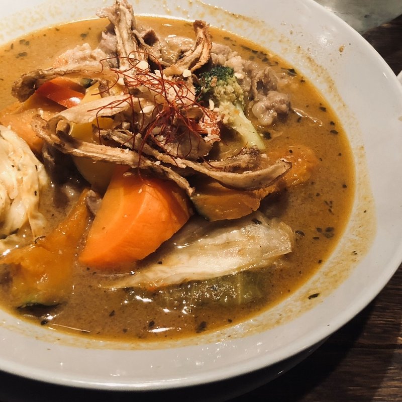 野菜とラムしゃぶのスープカレー(無添加薬膳スープカレー COSMOS)