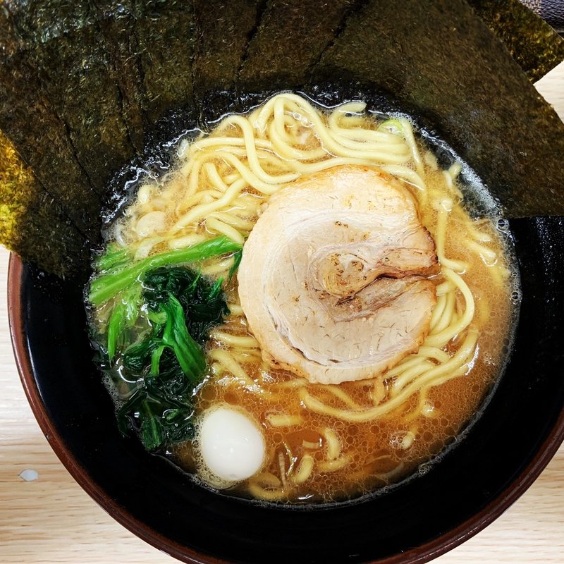 豚骨醤油ラーメン(すずき家 下永谷2号店)