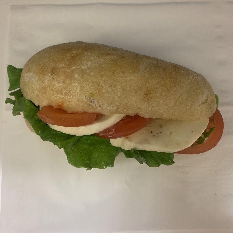 トマトとモッツァレラのサンド(メゾン・イチ 代官山)