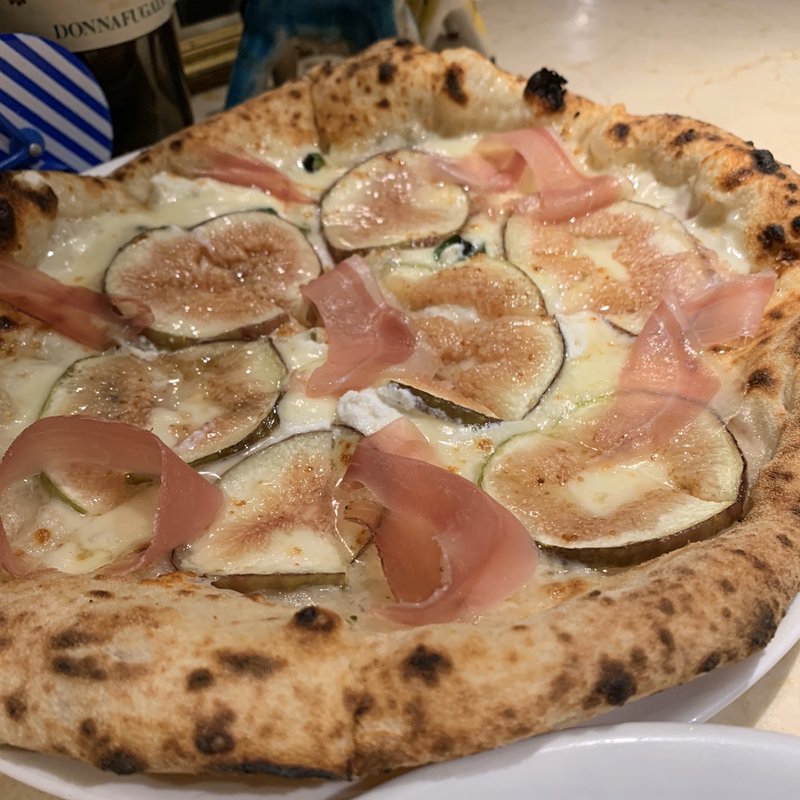 イチジクと生ハムのピザ(La TRIPLETTA ラ・トリプレッタ)
