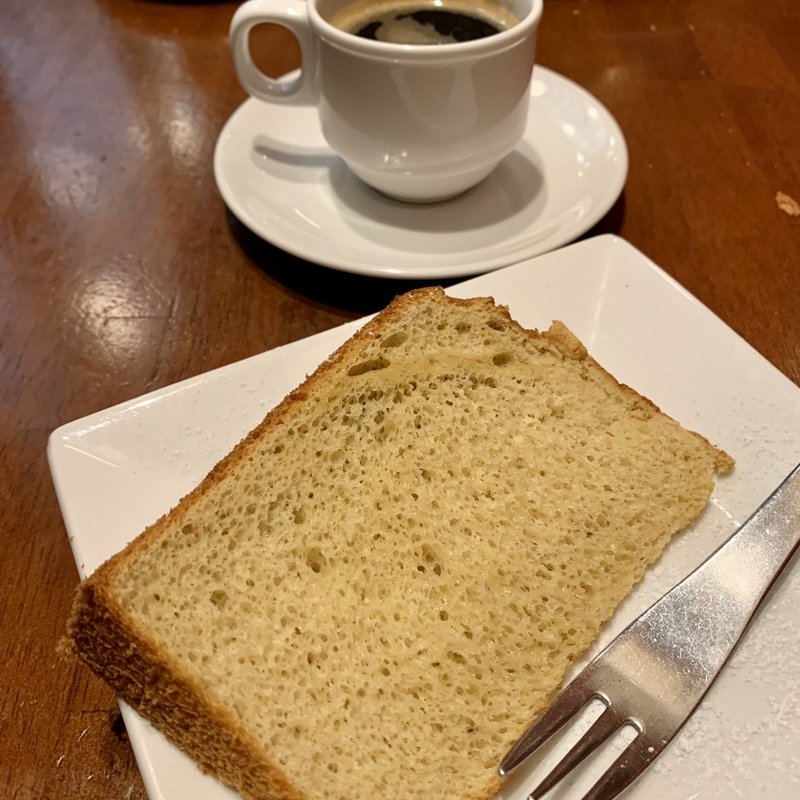 バナナシフォンケーキ(キュル・ド・サック（CUL DE SAC）)