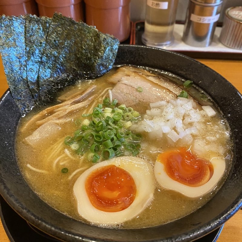 醤油濃厚鷄白湯そば　特製〜煮干し合わせ〜　唐揚げめし(一徹者)