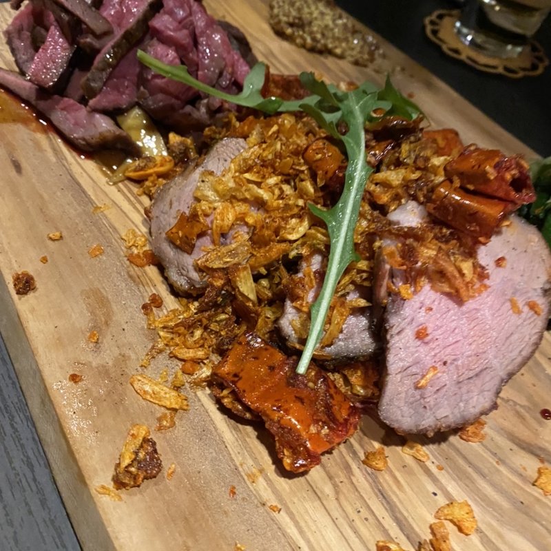 肉の3種盛り　(GRAND KAZAN)