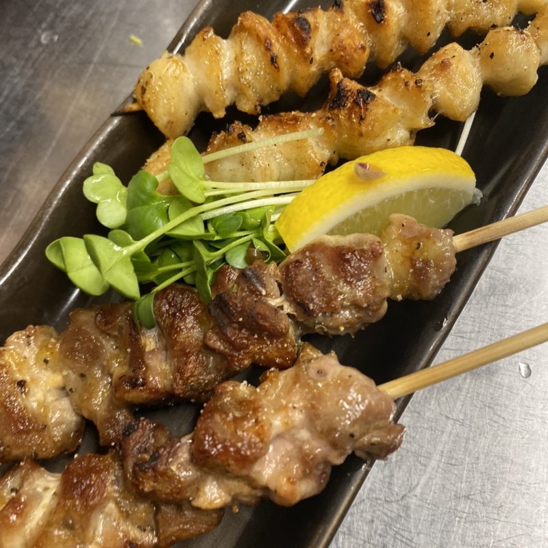 親鳥、ぼんじり(焼鳥ジロー )