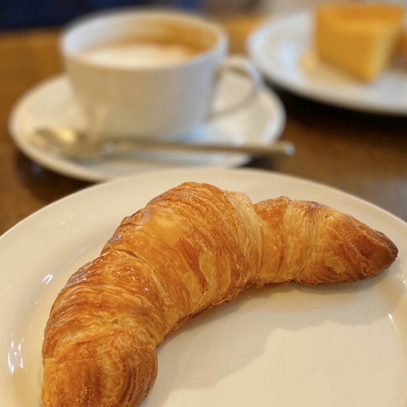 クロワッサン(パティスリー ル・ポミエ)